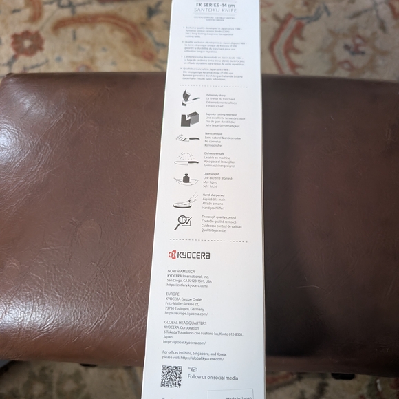 Red Ceramic Santoku Knife From Kyocera - Picture 3 of 4